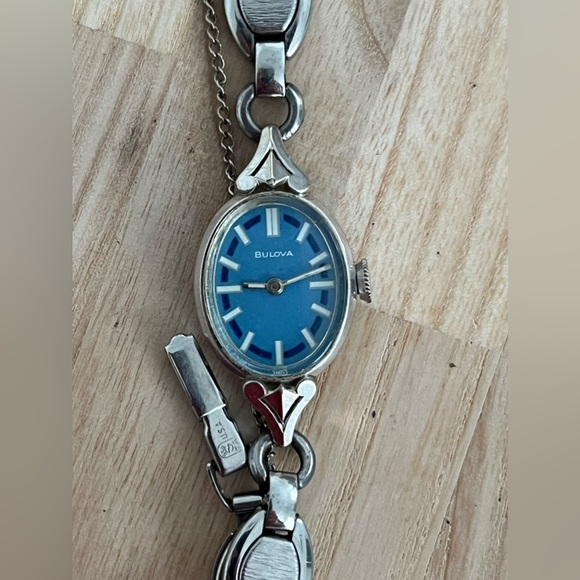 Bulova Ladies Watch RARE Vintage Mechanical Winding 10K Gold Plated Bezel Blue - Picture 5 of 14